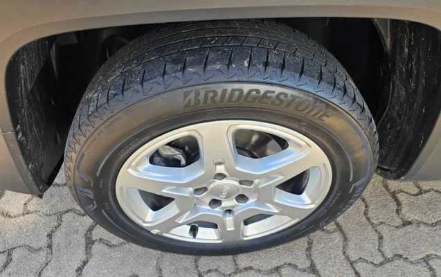 imagem-https://www.socarrao.com.br/sc-vehicle-images-prod/4116635/1790339488974-ozTFxCXFktbk0Gd09CezZZlhL85jhANM.jpg