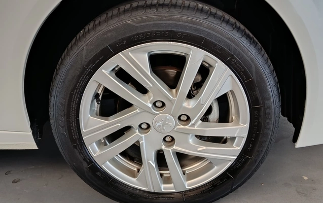 imagem-https://www.socarrao.com.br/sc-vehicle-images-prod/4117636/1790367719783-xLu8S0kCFf1SfTIsFNIH5NudrkL4evR5.jpg