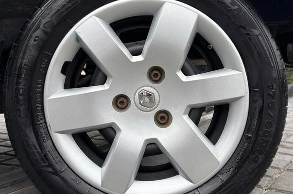 imagem-https://www.socarrao.com.br/sc-vehicle-images-prod/4117655/1792517517784-8414215_10_B_40004cb1db.jpeg