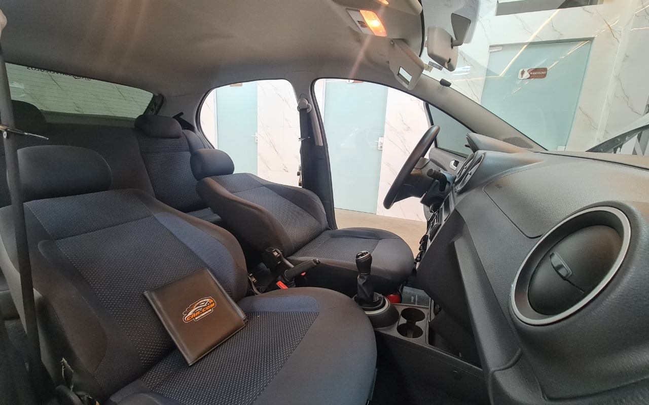 imagem-https://www.socarrao.com.br/sc-vehicle-images-prod/4117894/1790342169268-OCAoNSkuanBn.jpg