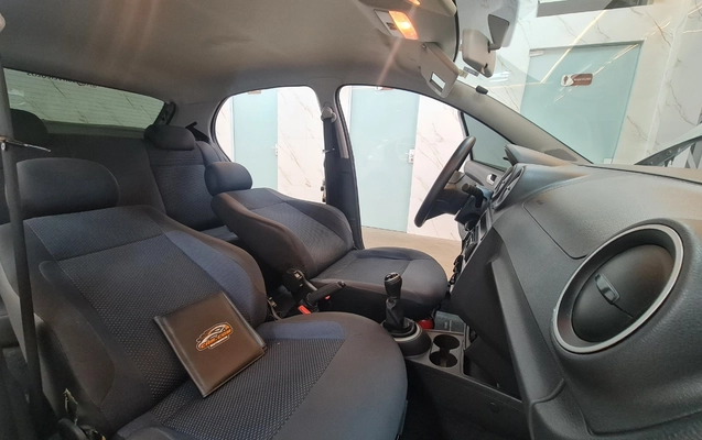 imagem-https://www.socarrao.com.br/sc-vehicle-images-prod/4117894/1790342169268-OCAoNSkuanBn.jpg