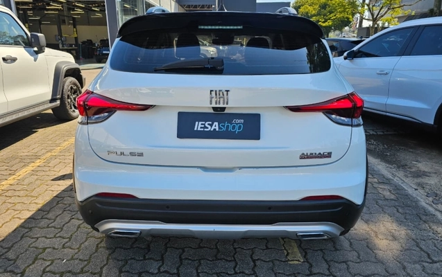 imagem-https://www.socarrao.com.br/sc-vehicle-images-prod/4117994/1790342556467-yW4fzbwDOzUeImUBKTySXJzYOfUxddfF.jpg