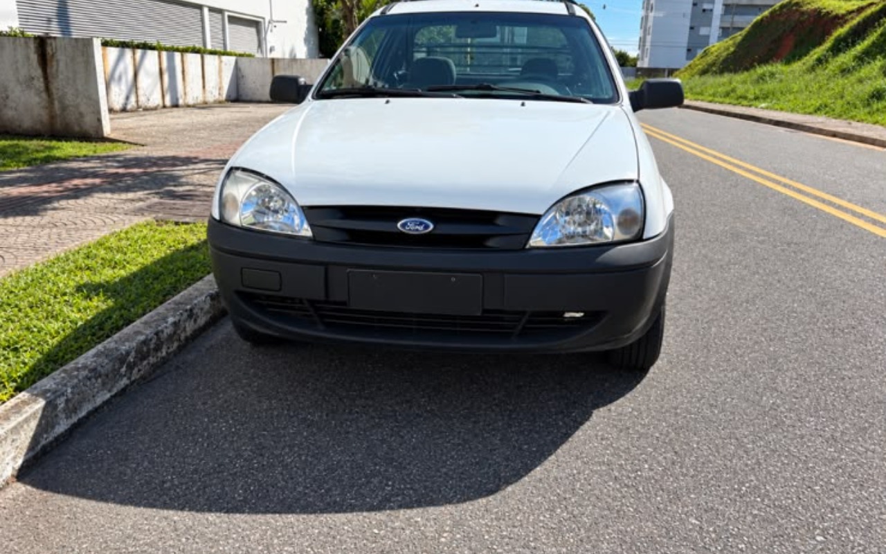 Ford Courier 1.6 L/ 1.6 Flex 2004 Branco — foto 1 de 3