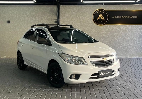 Chevrolet Onix 2015 Branco — foto 1 de 3