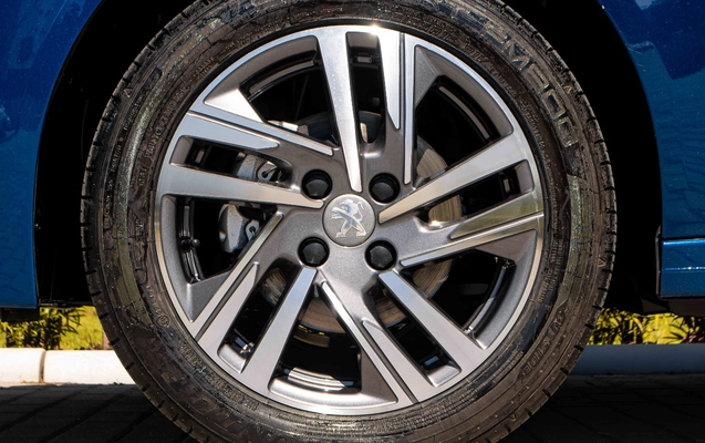 imagem-https://www.socarrao.com.br/sc-vehicle-images-prod/4118888/1790344413756-SU1HXzIzODUuanBn.jpg