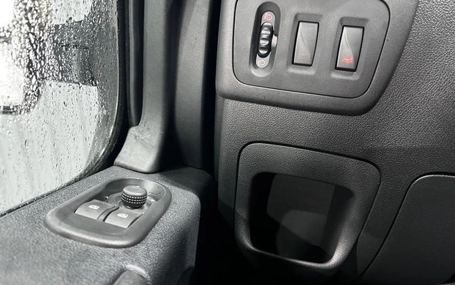 imagem-https://www.socarrao.com.br/sc-vehicle-images-prod/4119212/1790345372113-8512691_0_B_0b5fae2094.jpeg