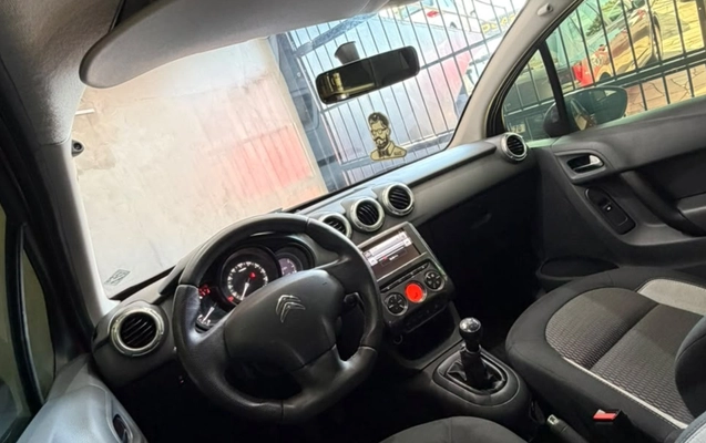 imagem-https://www.socarrao.com.br/sc-vehicle-images-prod/4119290/1790345644129-V2hhdHNBcHAgSW1hZ2UgMjAyNi0wOS0yNSBhdCAwOS4yMy4yMC5qcGVn.jpeg