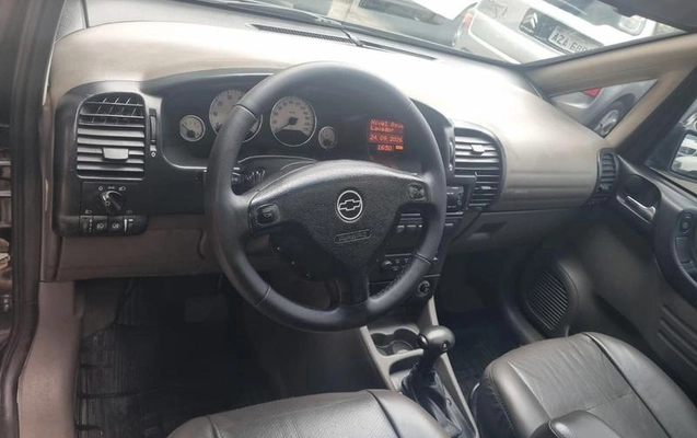 imagem-https://www.socarrao.com.br/sc-vehicle-images-prod/4119360/1790345748292-8502461_0_B_dac66b87a1.jpeg