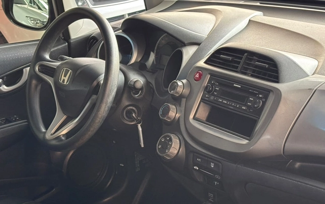 imagem-https://www.socarrao.com.br/sc-vehicle-images-prod/4119546/1790345978382-RklUIDQuanBn.jpg