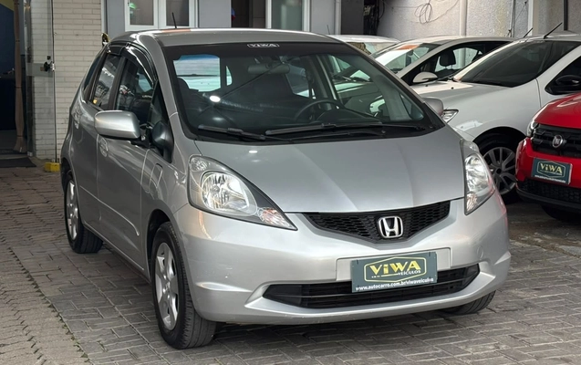 imagem-https://www.socarrao.com.br/sc-vehicle-images-prod/4119546/1790345978538-RklUIDIuanBn.jpg