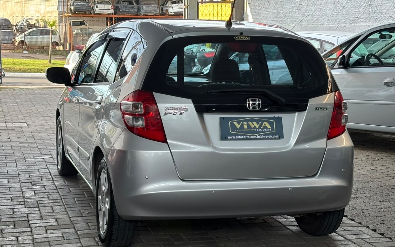 imagem-https://www.socarrao.com.br/sc-vehicle-images-prod/4119546/1790345978586-RklUIDEuanBn.jpg