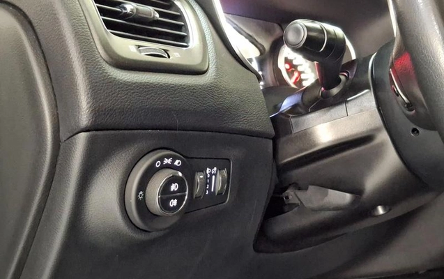 imagem-https://www.socarrao.com.br/sc-vehicle-images-prod/4119560/1790346011754-8450008_6_B_5a39bcdaaa.jpeg