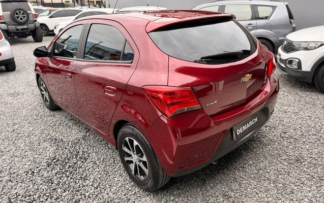imagem-https://www.socarrao.com.br/sc-vehicle-images-prod/4119642/1790346447577-V2hhdHNBcHAgSW1hZ2UgMjAyNi0wOS0yNCBhdCAxNi41OC4yNy5qcGVn.jpeg