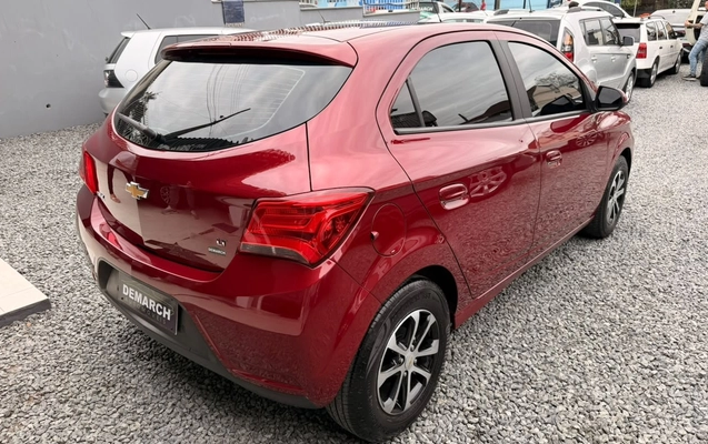 imagem-https://www.socarrao.com.br/sc-vehicle-images-prod/4119642/1790346447627-V2hhdHNBcHAgSW1hZ2UgMjAyNi0wOS0yNCBhdCAxNi41OC4yNyAoMikuanBlZw.jpeg