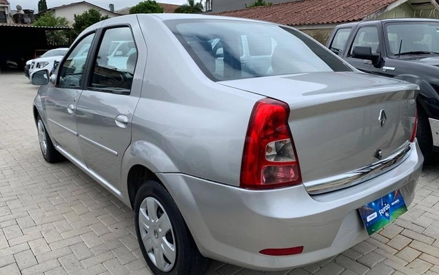 imagem-https://www.socarrao.com.br/sc-vehicle-images-prod/4119820/1790346704415-8423008_6_B_1bbcbf5506.jpeg