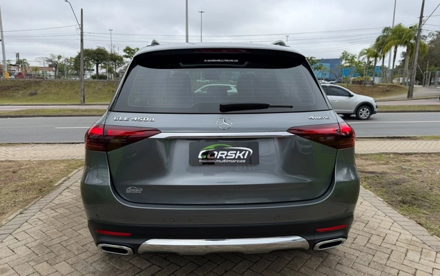 imagem-https://www.socarrao.com.br/sc-vehicle-images-prod/4119871/1790346778073-NGY4ZDViMGMtNTRmZS00M2VlLWFmNzctYzc2ZGYzM2FlMTE1LmpwZWc.jpeg