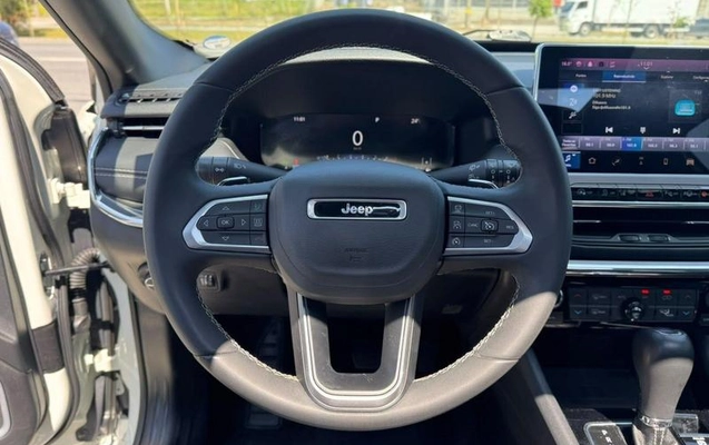 imagem-https://www.socarrao.com.br/sc-vehicle-images-prod/4119987/1790879890064-8512705_15_B_8033b03cae.jpeg