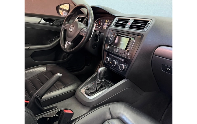 imagem-https://www.socarrao.com.br/sc-vehicle-images-prod/4120095/1790347286121-1_112829.jpg