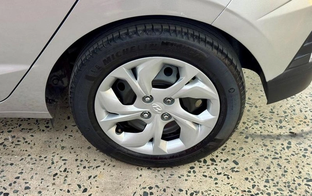 imagem-https://www.socarrao.com.br/sc-vehicle-images-prod/4120290/1790347950336-8158588_6_B_39740d1bda.jpeg