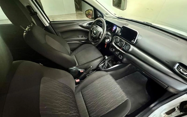 imagem-https://www.socarrao.com.br/sc-vehicle-images-prod/4120301/1790347952766-8200249_13_B_72770a6b59.jpeg