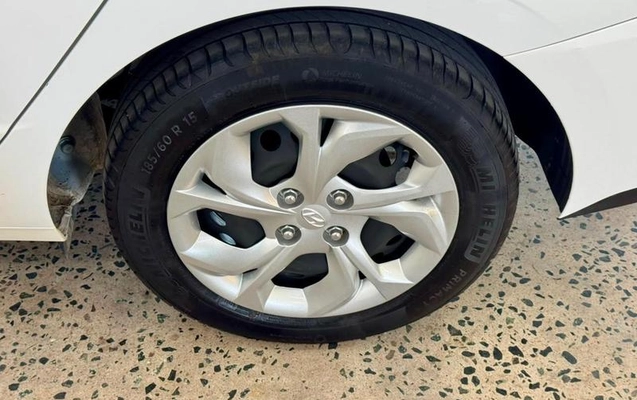 imagem-https://www.socarrao.com.br/sc-vehicle-images-prod/4120302/1790347953614-8200322_6_B_13662c552a.jpeg
