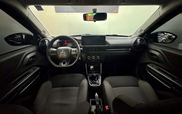 imagem-https://www.socarrao.com.br/sc-vehicle-images-prod/4120303/1790347954497-8200413_12_B_2ca251bca5.jpeg