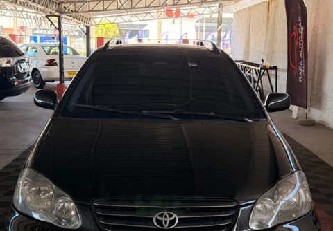 Toyota Corolla 2005 Preto — foto 1 de 3