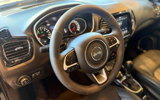 imagem-https://www.socarrao.com.br/sc-vehicle-images-prod/4120374/1790348133887-8441228_13_B_15d6eb795d.jpeg