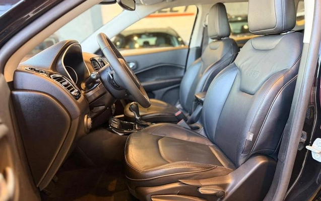 imagem-https://www.socarrao.com.br/sc-vehicle-images-prod/4120374/1790348133889-8441228_15_B_4da2ab72f0.jpeg
