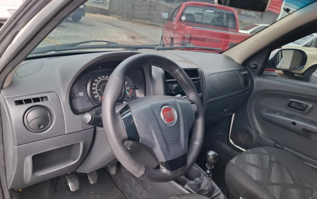 imagem-https://www.socarrao.com.br/sc-vehicle-images-prod/4120404/1790348188005-MTZlZWU0NDYtNmYwNS00YzllLTljOTAtYzRjNTkyOTkzOGJiLmpmaWY.jfif