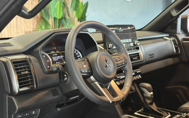 imagem-https://www.socarrao.com.br/sc-vehicle-images-prod/4120405/1790348191175-b88fbb990bc642edb75d2caad13b0418_1790348035465.jpg