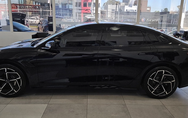 imagem-https://www.socarrao.com.br/sc-vehicle-images-prod/4120588/1790348907730-OTdlZDFkOTUtN2E3OS00ZmZlLTgzNzgtODdiYTMxYzM3NWM5LmpwZWc.jpeg