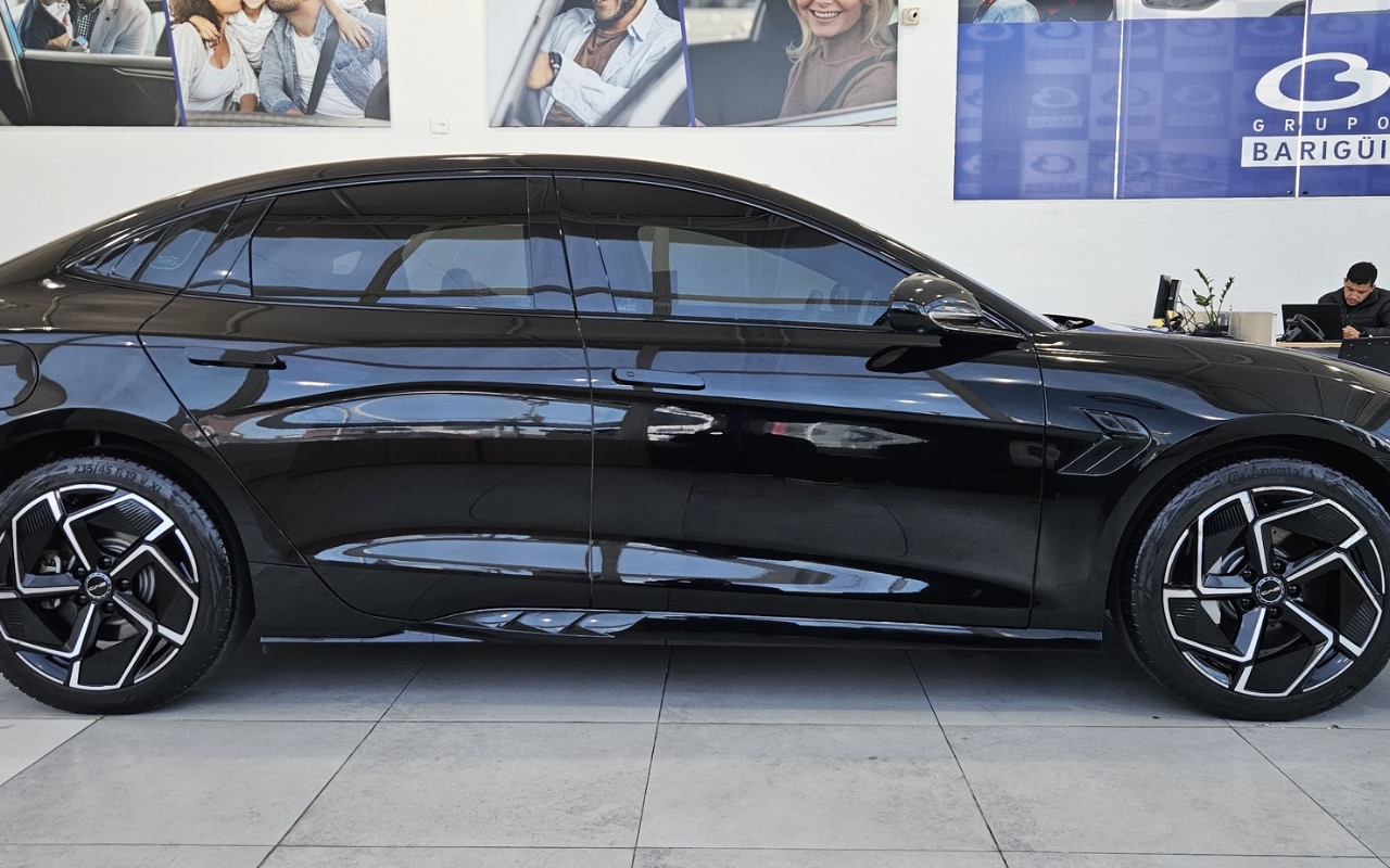 imagem-https://www.socarrao.com.br/sc-vehicle-images-prod/4120588/1790348907844-MjVhN2FkZTctY2I2Ny00NTQ4LWI5MzUtMTI5ZDJlYWNkMDE2LmpwZWc.jpeg