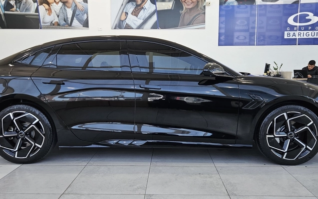 imagem-https://www.socarrao.com.br/sc-vehicle-images-prod/4120588/1790348907844-MjVhN2FkZTctY2I2Ny00NTQ4LWI5MzUtMTI5ZDJlYWNkMDE2LmpwZWc.jpeg