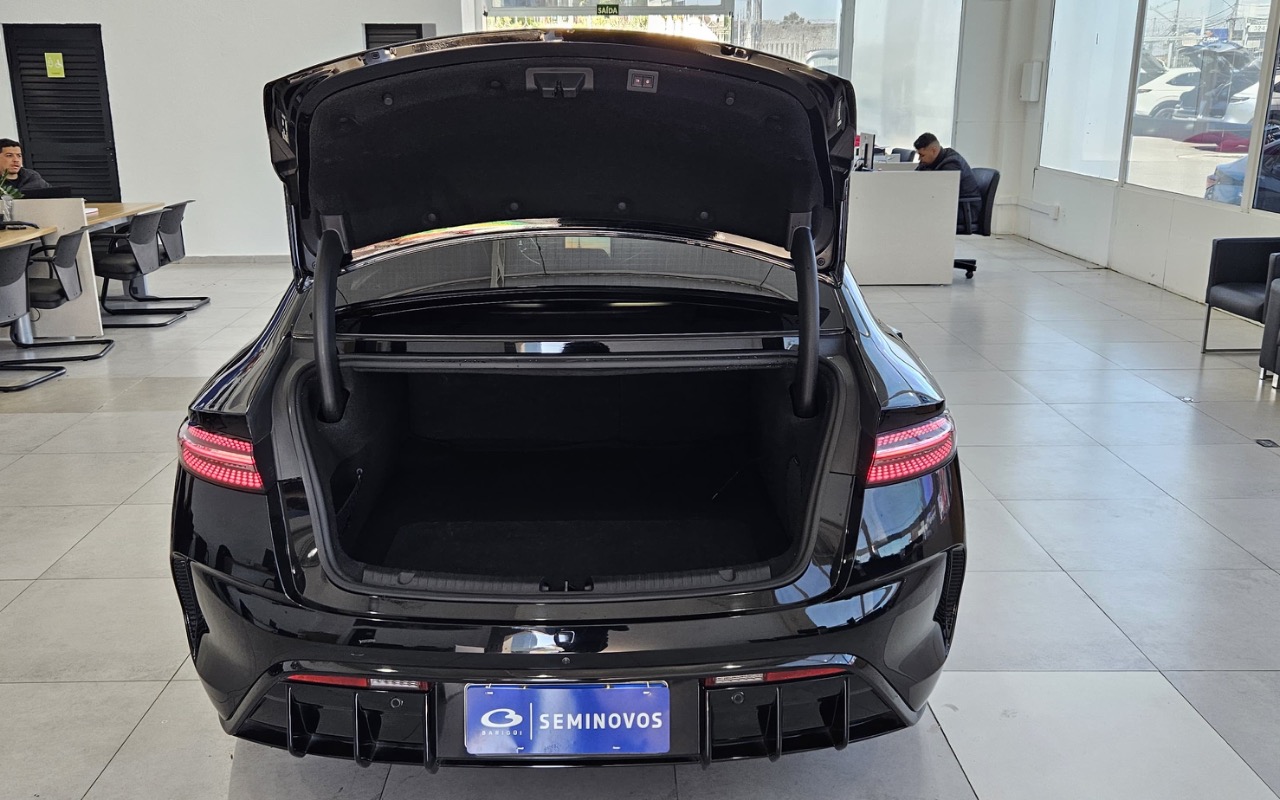imagem-https://www.socarrao.com.br/sc-vehicle-images-prod/4120588/1790348908239-MWRkODFkMTAtNzc0ZC00NWEzLTg1MGUtYTUzZWNmY2U3ZWMwLmpwZWc.jpeg