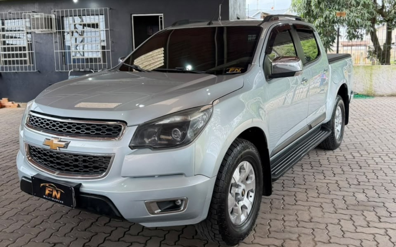 Chevrolet S10 2013 Prata — foto 1 de 3