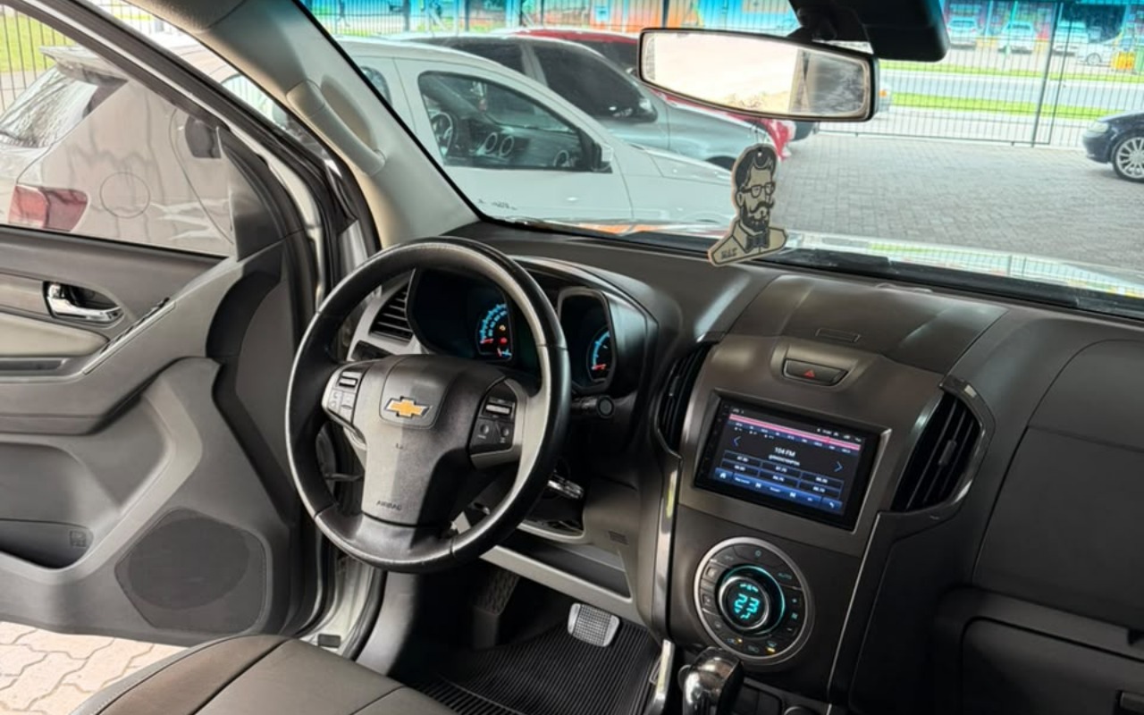 imagem-https://www.socarrao.com.br/sc-vehicle-images-prod/4120641/1790430677872-V2hhdHNBcHAgSW1hZ2UgMjAyNi0wOS0yNSBhdCAxMS40NS41MCBBTSAoMykuanBlZw.jpeg