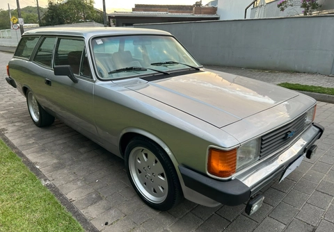 Chevrolet Caravan Comodoro 4.1/2.5 1985 Prata — foto 1 de 3