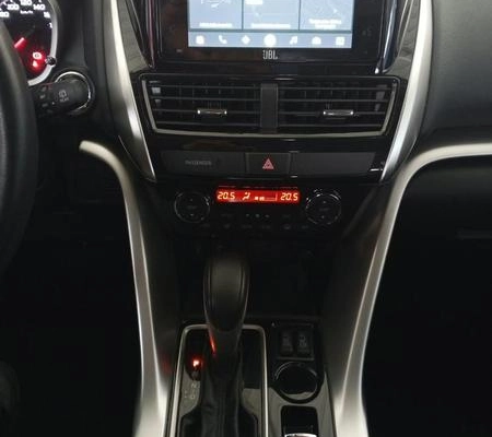 imagem-https://www.socarrao.com.br/sc-vehicle-images-prod/4120985/1790350632083-8512100_9_B_0e691db1fb.jpeg