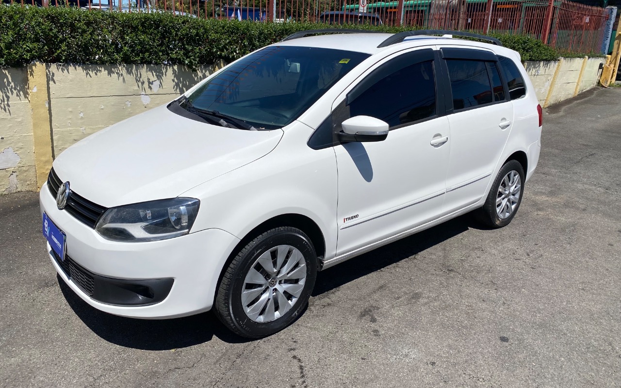Volkswagen SpaceFox 2013 Branco — foto 1 de 3
