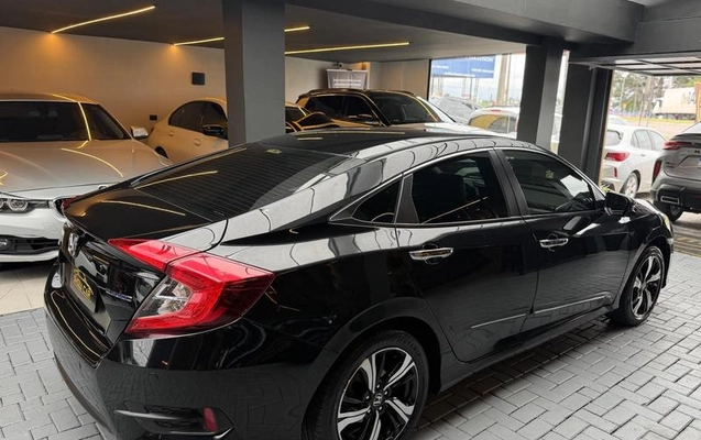 imagem-https://www.socarrao.com.br/sc-vehicle-images-prod/4121453/1790355474177-8507990_8_B_dd23d05a4f.jpeg