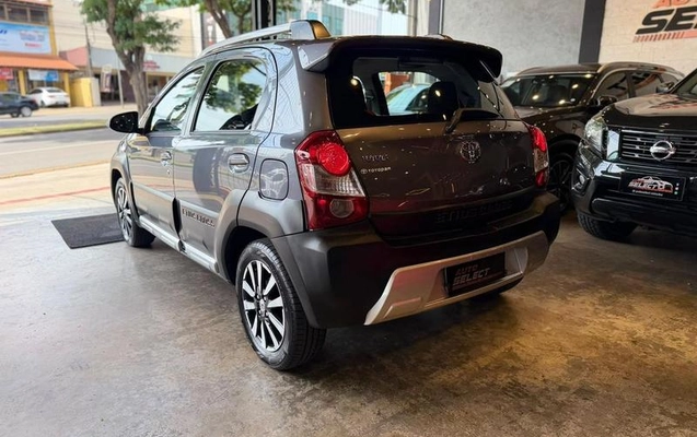 imagem-https://www.socarrao.com.br/sc-vehicle-images-prod/4121492/1790694886134-8513285_13_B_fdaff26ece.jpeg