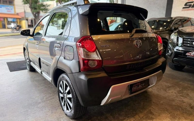 imagem-https://www.socarrao.com.br/sc-vehicle-images-prod/4121492/1790694886135-8513285_6_B_612597f6e3.jpeg