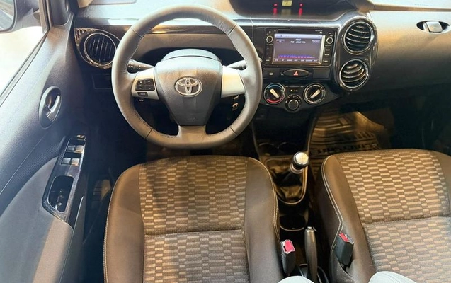 imagem-https://www.socarrao.com.br/sc-vehicle-images-prod/4121492/1790694886144-8513285_15_B_593b583e22.jpeg