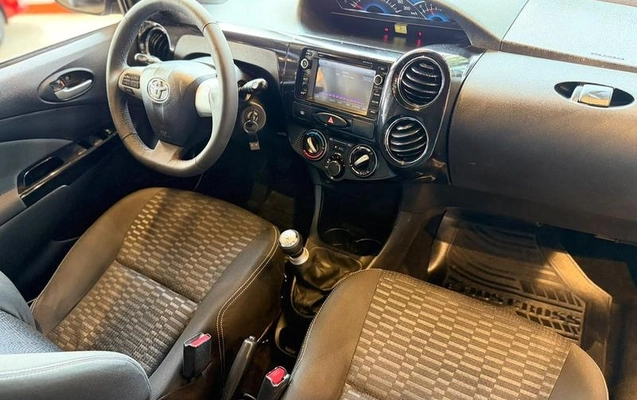 imagem-https://www.socarrao.com.br/sc-vehicle-images-prod/4121492/1790694886151-8513285_16_B_2add633068.jpeg