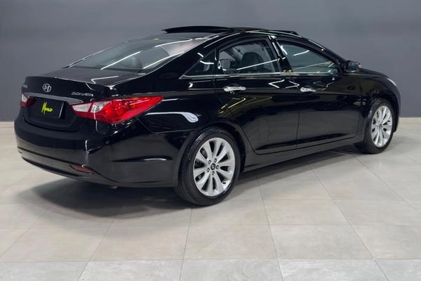 imagem-https://www.socarrao.com.br/sc-vehicle-images-prod/4121553/1791655396281-8498264_10_B_5622add57a.jpeg