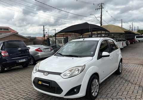 Ford Fiesta 2014 Branco — foto 1 de 3
