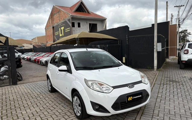imagem-https://www.socarrao.com.br/sc-vehicle-images-prod/4121600/1790351555702-V2hhdHNBcHAgSW1hZ2UgMjAyNi0wOS0yMyBhdCAxMy4zOC4wNSAoMSkuanBlZw.jpeg