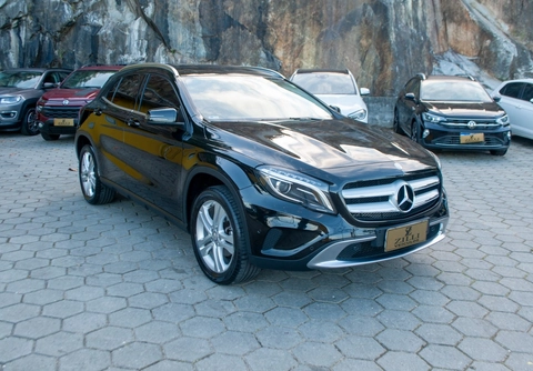 Mercedes-Benz GLA 200 2017 Preto — foto 1 de 3