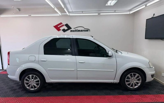 imagem-https://www.socarrao.com.br/sc-vehicle-images-prod/4122040/1790352582544-8502010_3_B_7b3b51c542.jpeg